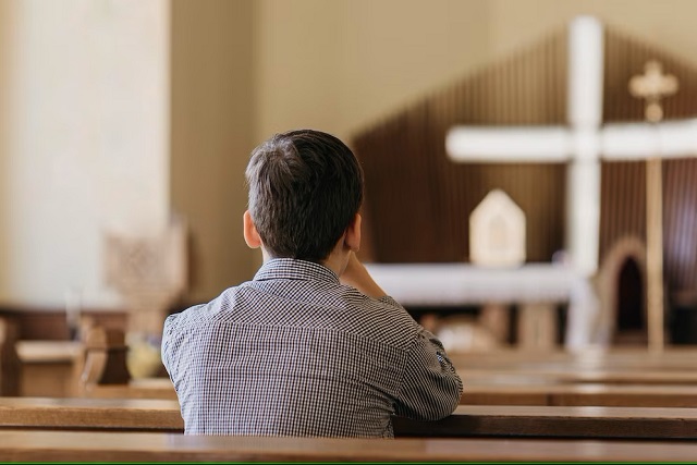Breaking Down Barriers: The Rise of Non-Denominational Churches
