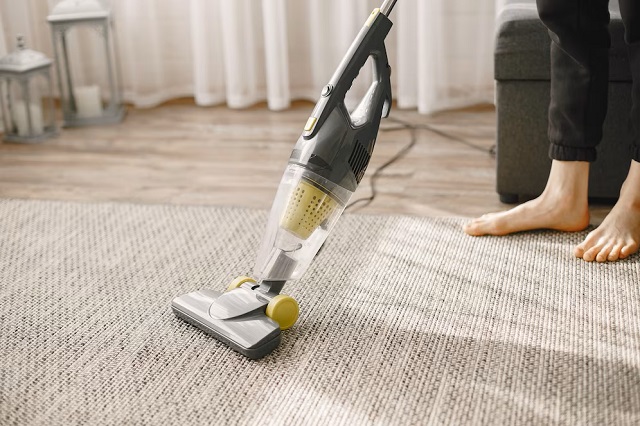 hire-best-professionals-in-toronto-to-get-your-rugs-spotless